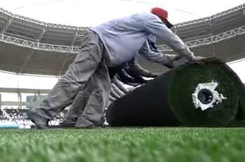 Leyenda de la UC dispara contra el sintético del nuevo San Carlos: “El gran fútbol se juega en pasto”