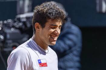 No pudo más: Cristian Garin se retiró en semifinales del Challeger de Costa do Sauipe