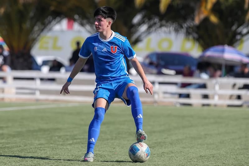 Franco Cáceres, futbolista afectado por el incendio en Penco.