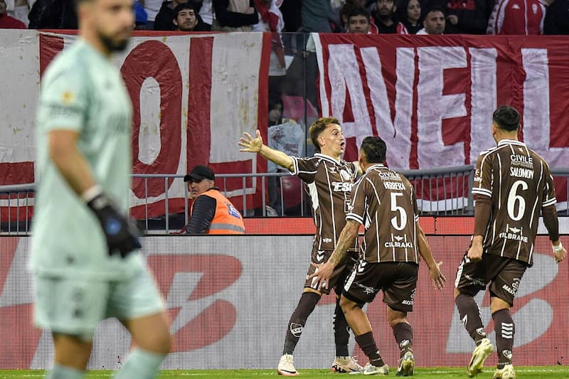Platense venció a Huracán.