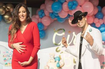 Gabriel Peralta y su esposa, Michele Jankelevich, revelan si su primer bebé es niño o niña