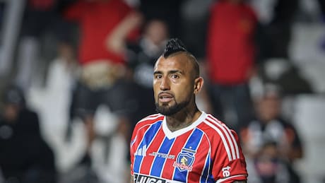 Arturo Vidal sacó chispas con Paolo Guerrero y así hizo las paces tras el partido en Uruguay