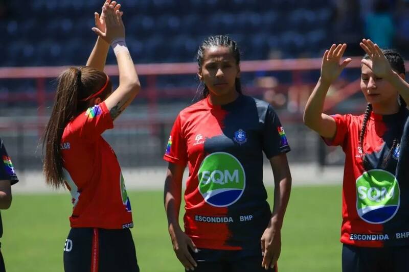 Deportes Antofagasta Femenino sigue sumando problemas.