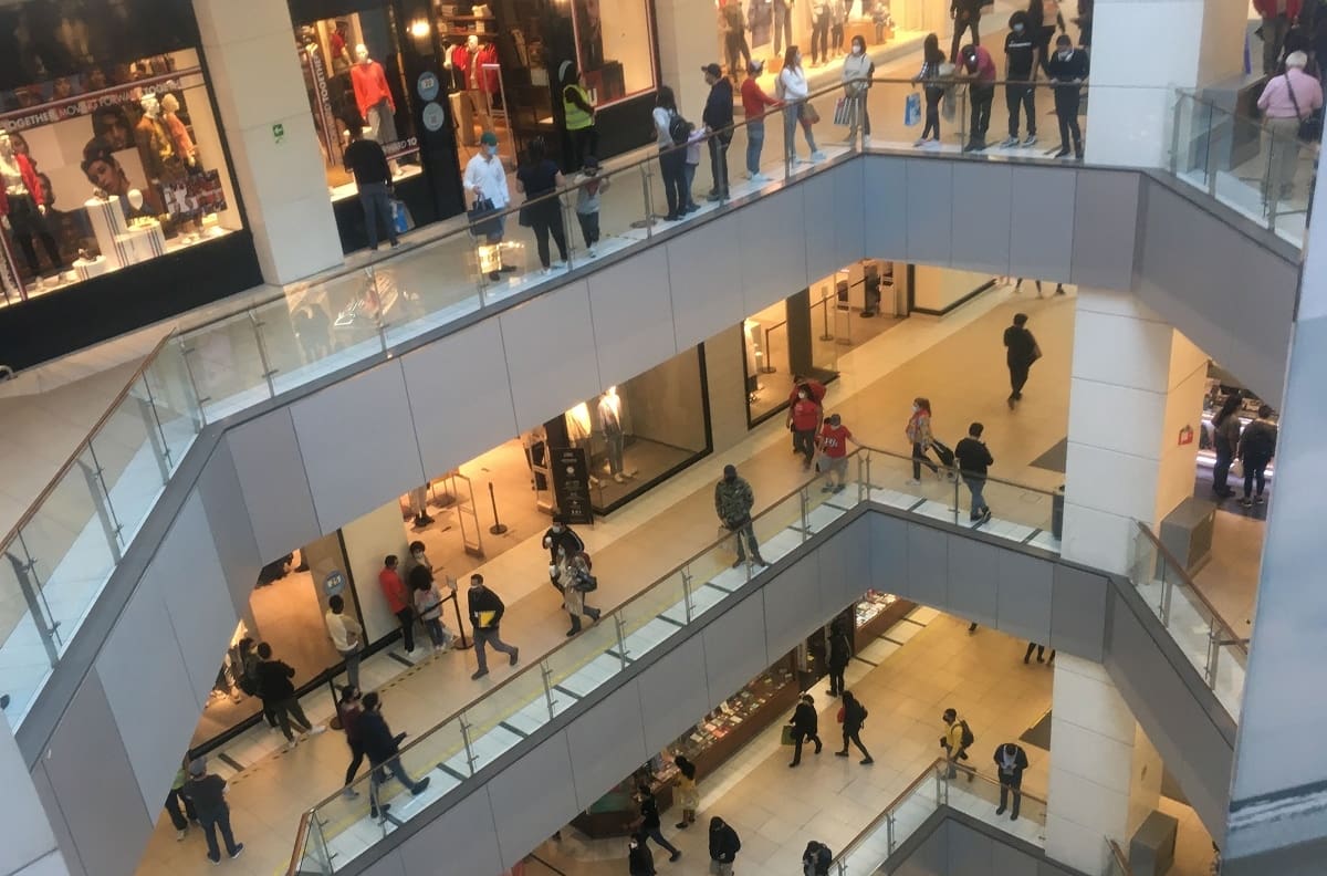 Revisa los horarios de Mall Costanera y Florida Center, Mall Plaza, Arauco, Vivo y Alto Las Condes para hoy viernes