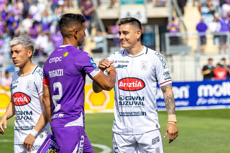 Melipilla y Concepción. Foto: Felipe Escobedo.