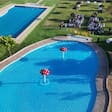 A 40 minutos de Santiago y sin salir de la RM: Esta piscina es ideal para visitar en familia y en días de altas temperaturas