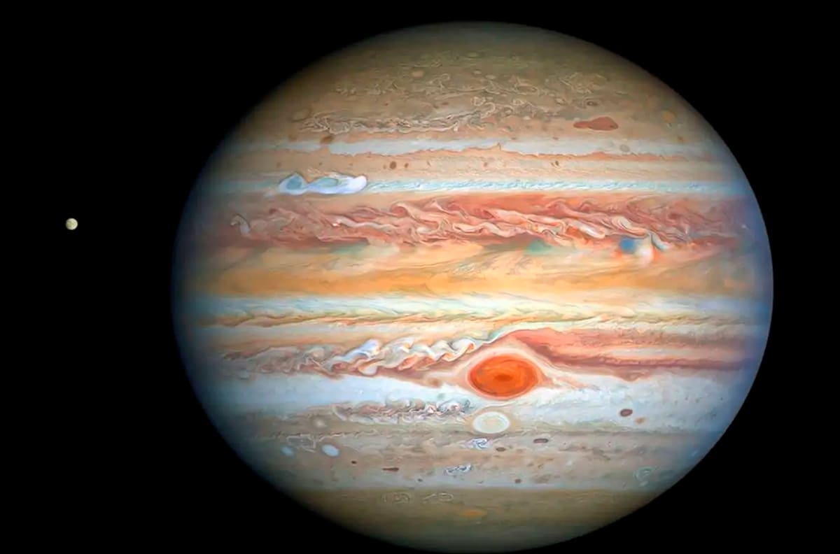FOTO | NASA liberó una espectacular imagen de Jupiter y la luna Ganímedes