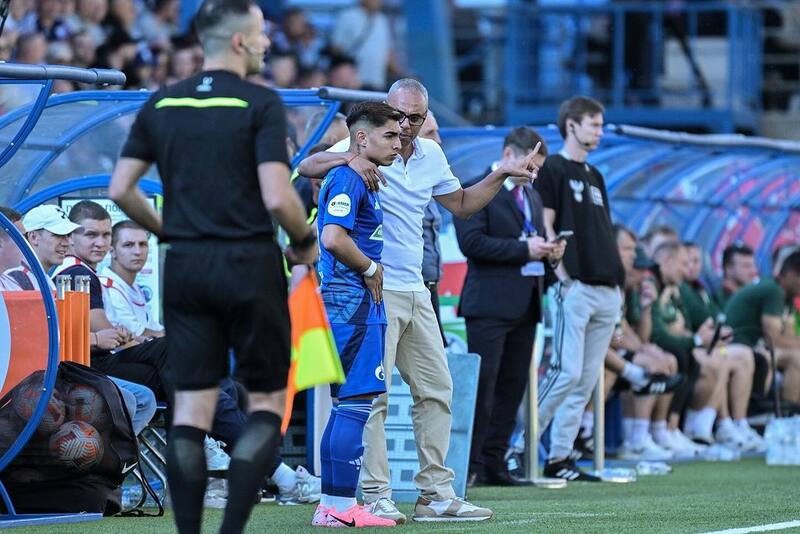 Jordhy Thompson quiere seguir jugando en Rusia.