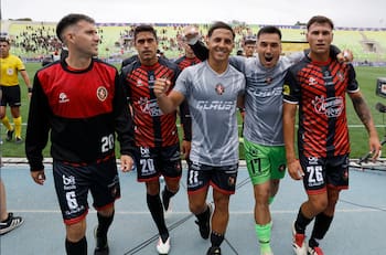Volvió el fútbol chileno: las dos insólitas denuncias en el estreno de la Liga de Primera