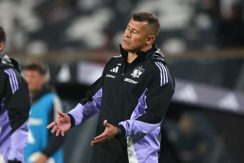 sufre por su situación en Colo Colo.