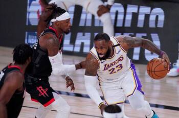 Los Lakers destrozaron a los Rockets y disputarán la final Oeste después de 10 años