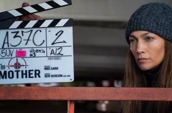 Jennifer Lopez interpreta a una asesina que salva a su hija en el tráiler de la película "La madre"