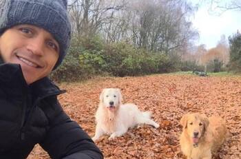 Alexis Sánchez compartió tierno video junto a Atom y Humber