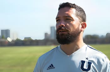 El multiverso Colocho en la U: Manuel Iturra seguirá junto al primer equipo y se encontrará con Fabricio Coloccini