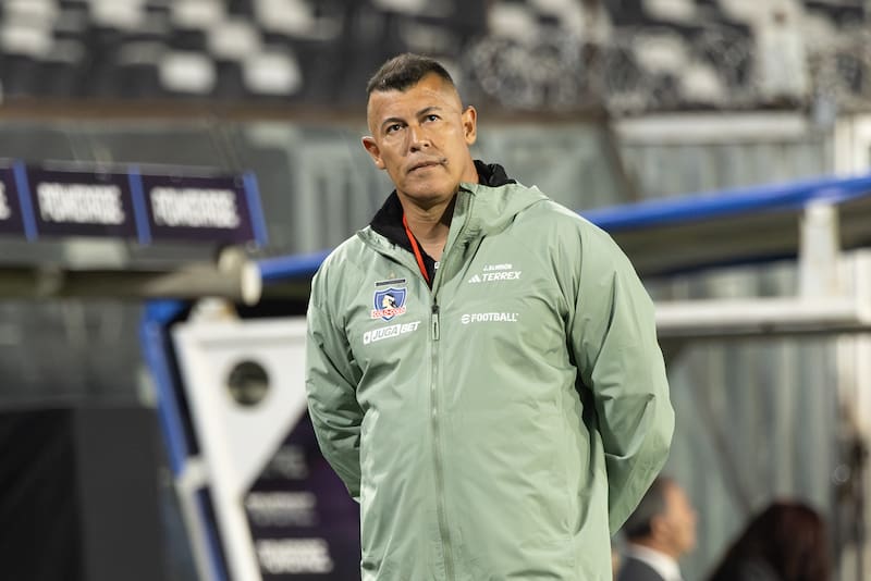 El DT tiene contrato hasta 2026 en Colo Colo