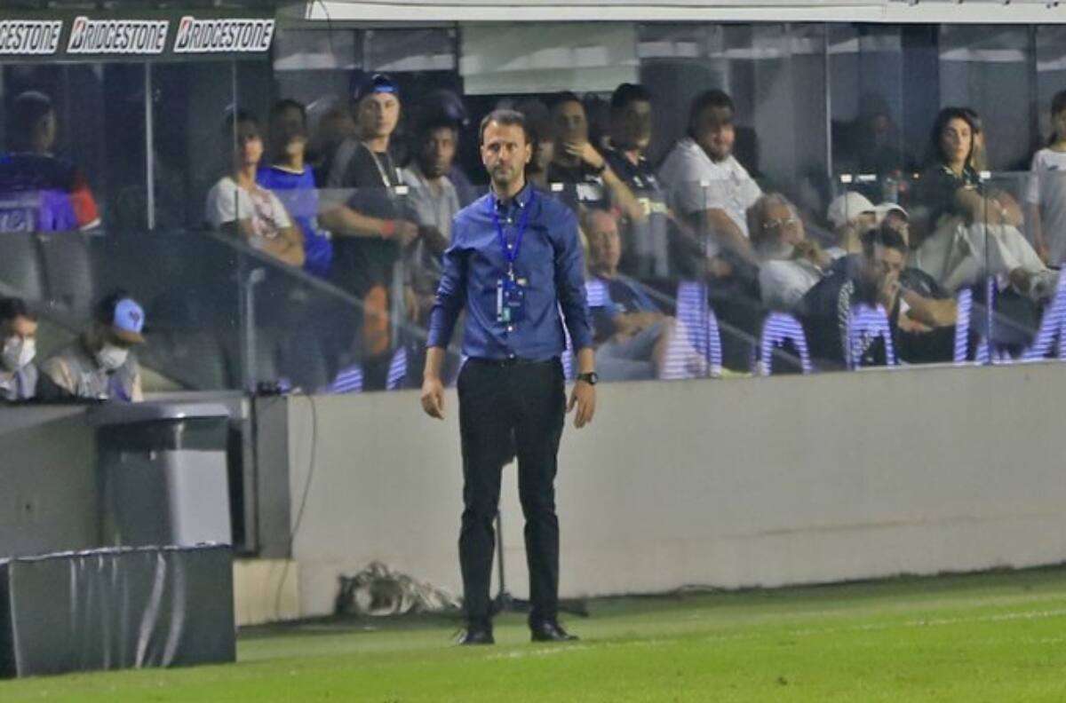 Alex Pallarés: El pupilo de Manuel Pellegrini que estuvo a un paso del fútbol chileno: "Veo muchos partido de Primera B"