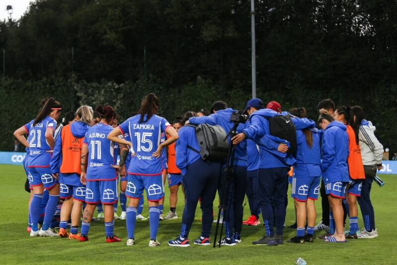 El plantel femenino de la U en la Copa Libertadores 2023. Foto: @udechile.