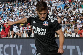 VIDEO| Leonardo Gil dejó sin reacción a Omar Carabalí con tres golazos de tiro libre en práctica de Colo Colo