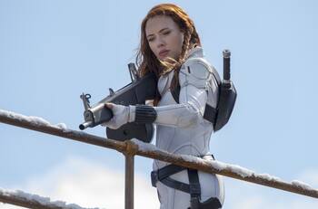 Scarlett Johansson demanda a Disney por "Black Widow"