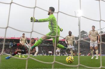 El solitario golazo con que Bournemouth derrotó al United en la Premier