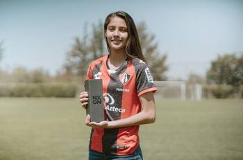 Jugadora de Atlas Femenil es reconocida como la tercer mejor futbolista del mundo