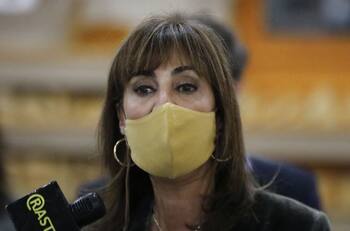 Gobierno criticó dichos de Kaiser: "Es inaceptable que se ponga en duda el derecho a voto de las mujeres"