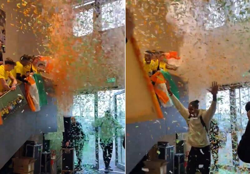 fue recibido como un héroe por sus compañeros del Borussia Dortmund.