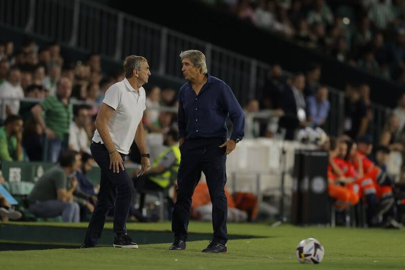 Manuel Pellegrini no para de recibir elogios por lo que hace con el Real Betis. Crédito: Diario de Sevilla.
