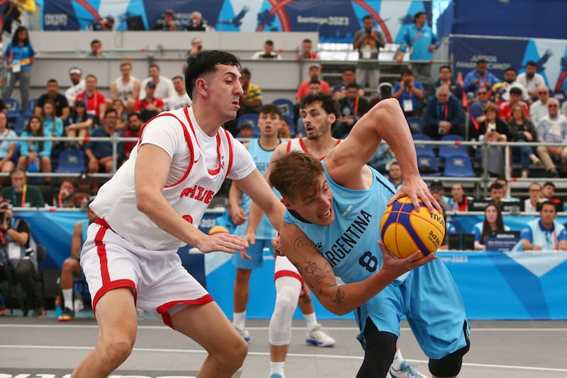 Arcos no se guardó nada y le respondió a Holt