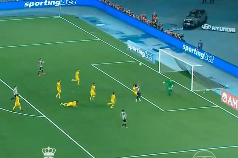 apabulló a Peñarol por 5-0. Igor Jesús selló la goleada con un cabezazo.