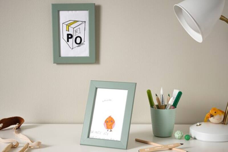 Marco elegante y sencillo para poner las fotos favoritas familiares.