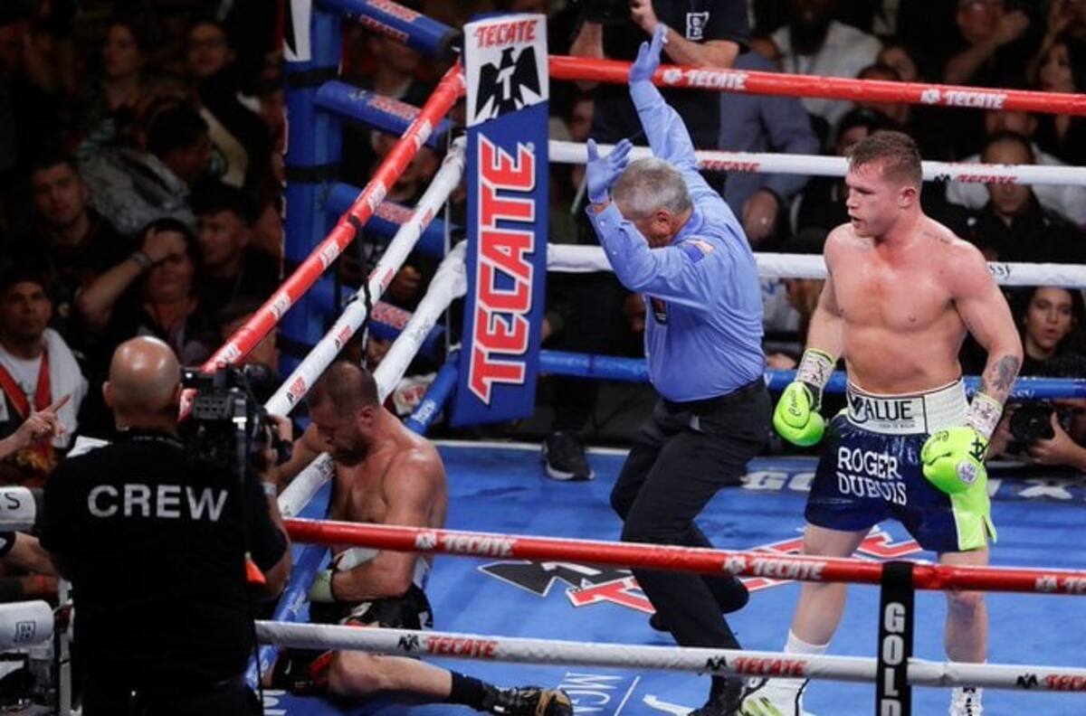 'Canelo' dejó KO a Kovalev y le arrebató el cinturón semipesado de la OMB