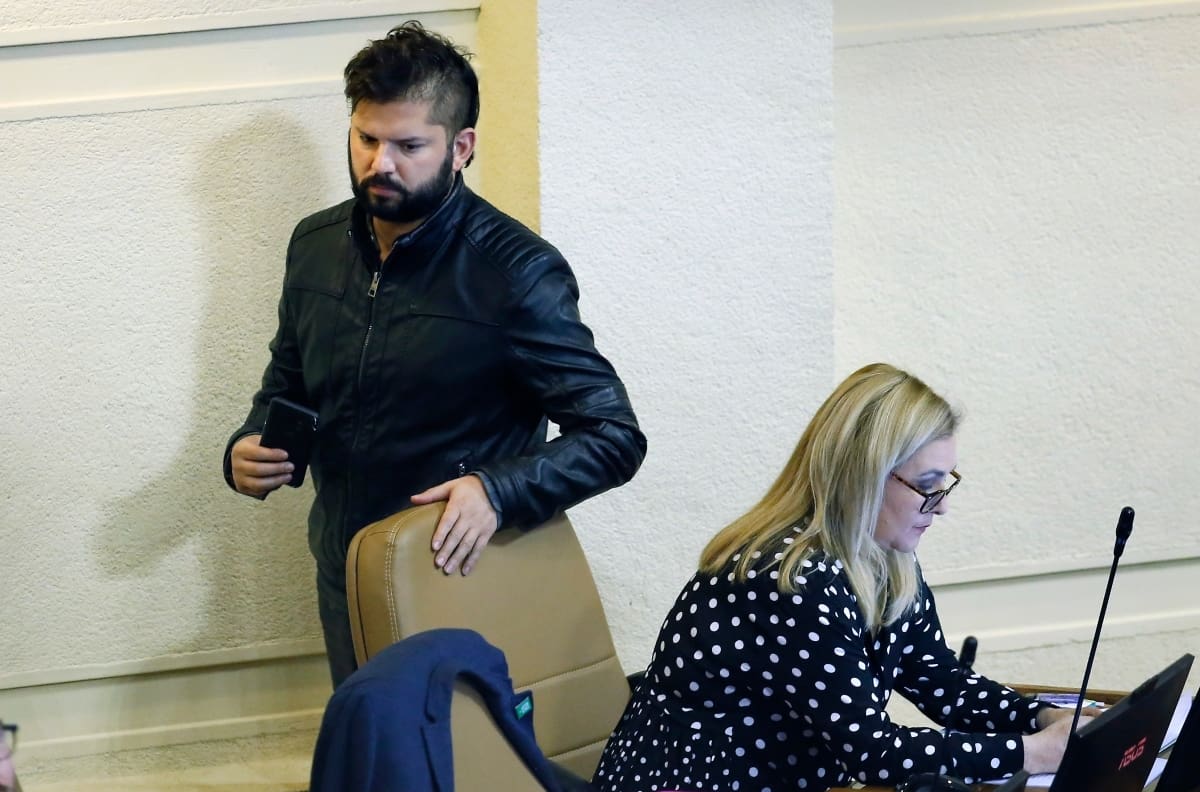 Boric a Jiles por cuarto retiro: “No siga desangrando los ahorros de los trabajadores”