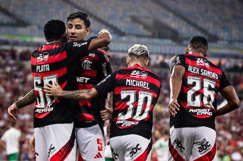 Erick Pulgar puede ser campeón del Brasileirao y de la Copa Libertadores en cuatro días. Foto: Erick Pulgar en Instagram.
