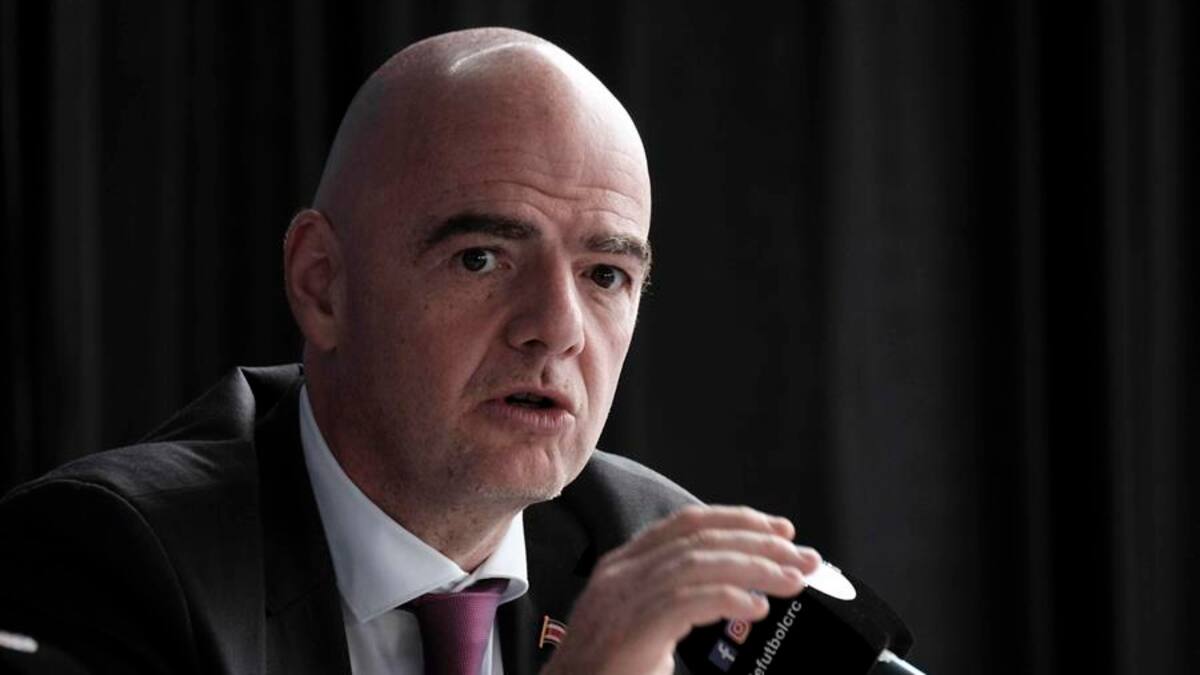 Presidente de la FIFA fue aislado tras dar positivo a coronavirus