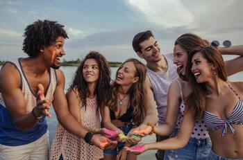 No los olvidarás: Estos son los tres signos del zodiaco más sociables