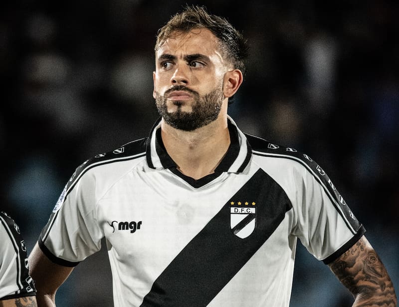 sueña con jugar en Colo Colo y la Selección Chilena.