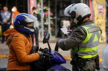 Motociclistas arriesgan multas de hasta $204.000 y suspensión de licencia por estas infracciones gravísimas