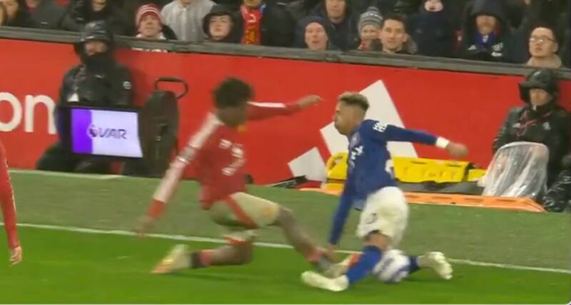 Tuvo un primer tiempo para el olvido en el Manchester United vs. Ipswich.