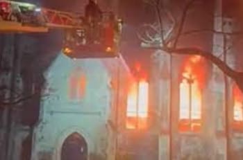 VIDEO | Iglesia victoriana de San Marcos es consumida por la llamas: Era un patrimonio histórico