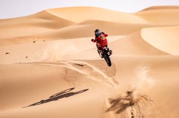 Rally Dakar 2023: "Nacho" Cornejo tuvo soberbia actuación y ganó la etapa 12 en motos