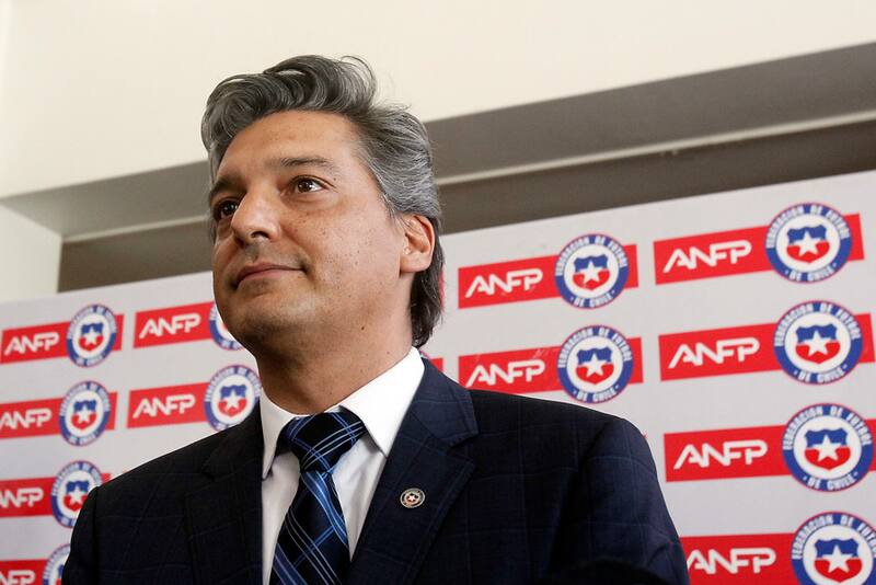 El golpe de Estado que le dieron al ex timonel de la ANFP no es un escenario real, estima hoy la oposición. Pero remarcan que Moreno se fue por muchísimo menos que lo mal hecho por Milad.