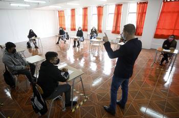 Postulación universidades 2023: Esta es la pedagogía mejor pagada y con menos estudiantes titulados