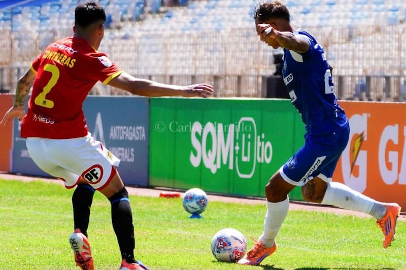 El zaguero uruguayo cuénta cómo son sus días en Chile. Foto: Personal Mathías Suárez.
