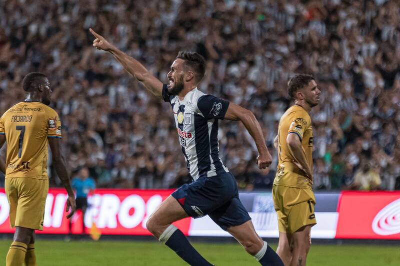 Santiago García en Alianza Lima. Foto: @alianzahistory