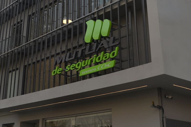 Revisa todas las ofertas laborales disponibles.