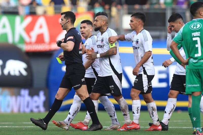 expulsado contra Audax Italiano.