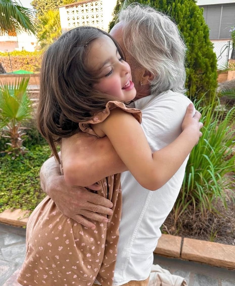 El reencuentro de Luz Elif con su abuelo materno. Foto: Instagram.