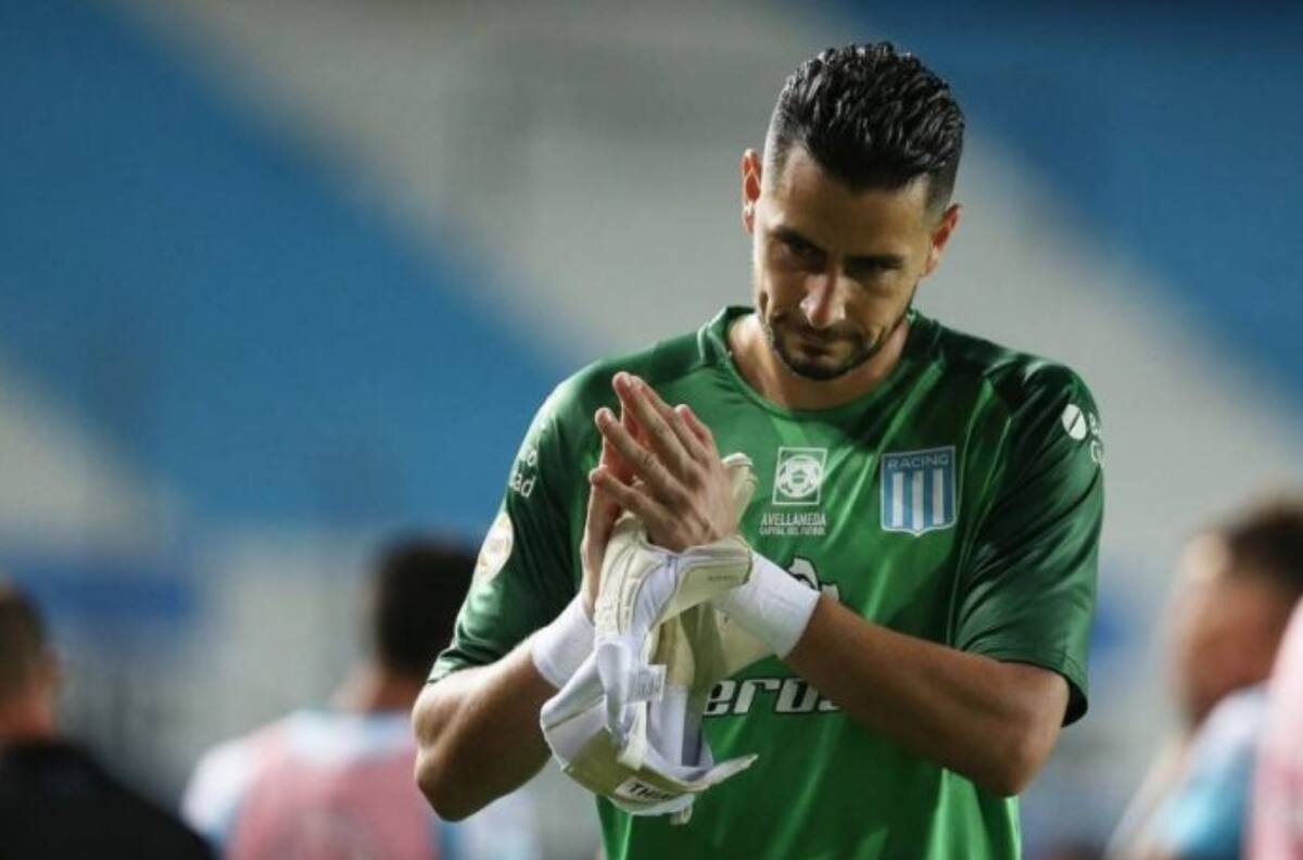 Noche de terror para Gabriel Arias: River de Paulo Díaz goleó a Racing y se quedó con la Supercopa