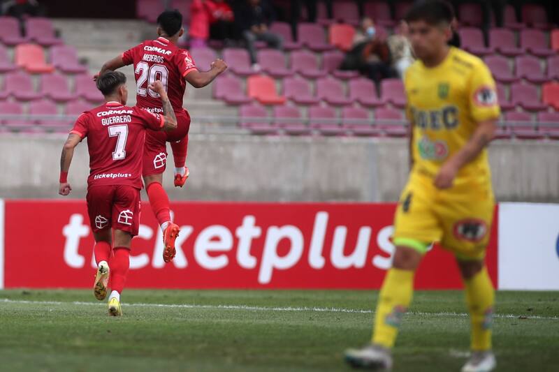 Un solitario tanto de Santiago Mederos le permite al elenco "Papayero" escalar hasta la cima de la tabla de posiciones en el Ascenso Chileno. Foto: CDLS.